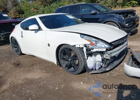 2013 Nissan 370Z z USA, uszkodzony, nr VIN JN1AZ4EH1DM881695